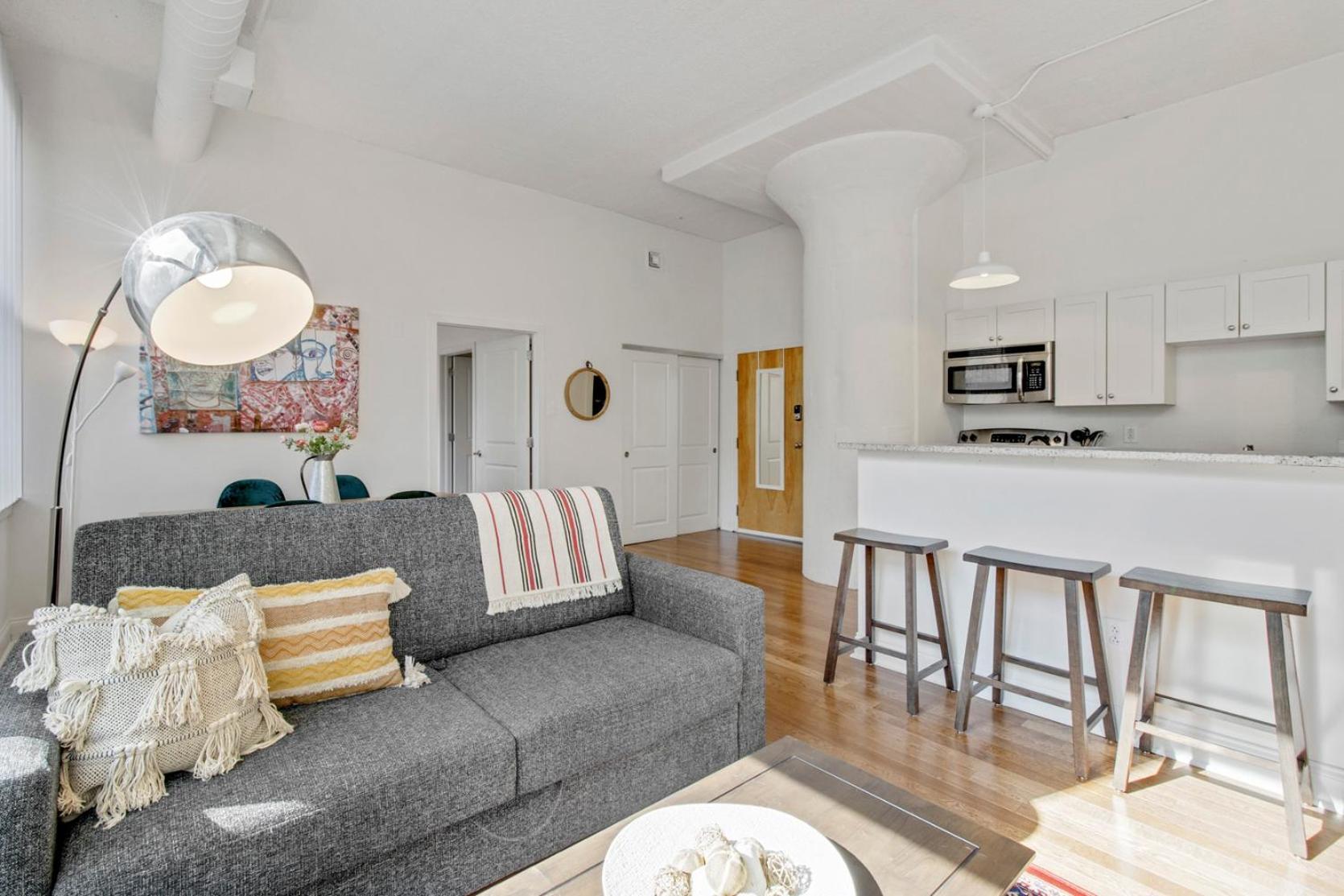 Sleeps 4! 2Br, Gym, Free Parking, Close To Major Attractions Philadelphia Exterior photo