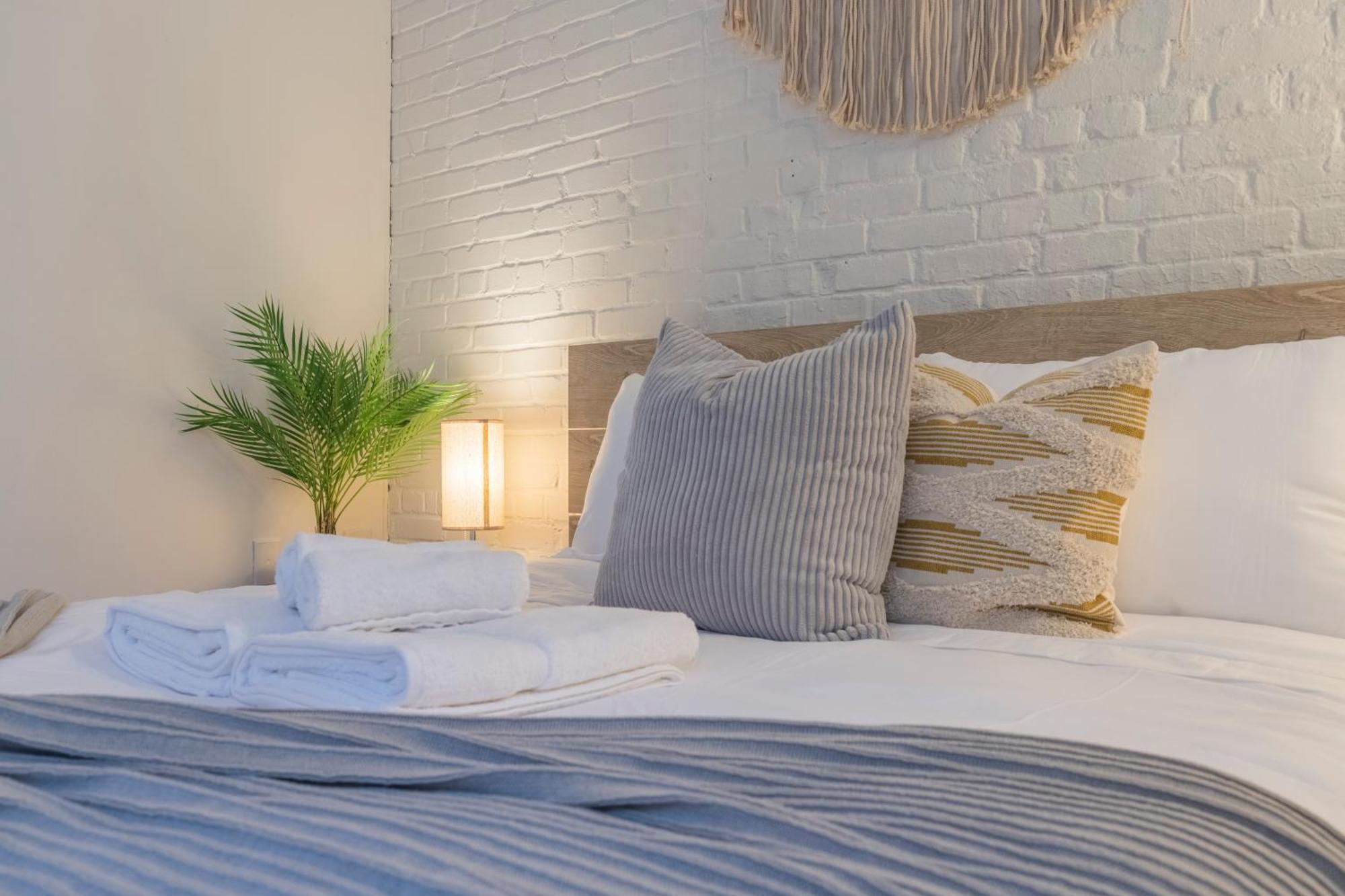 Sleeps 4! 2Br, Gym, Free Parking, Close To Major Attractions Philadelphia Exterior photo