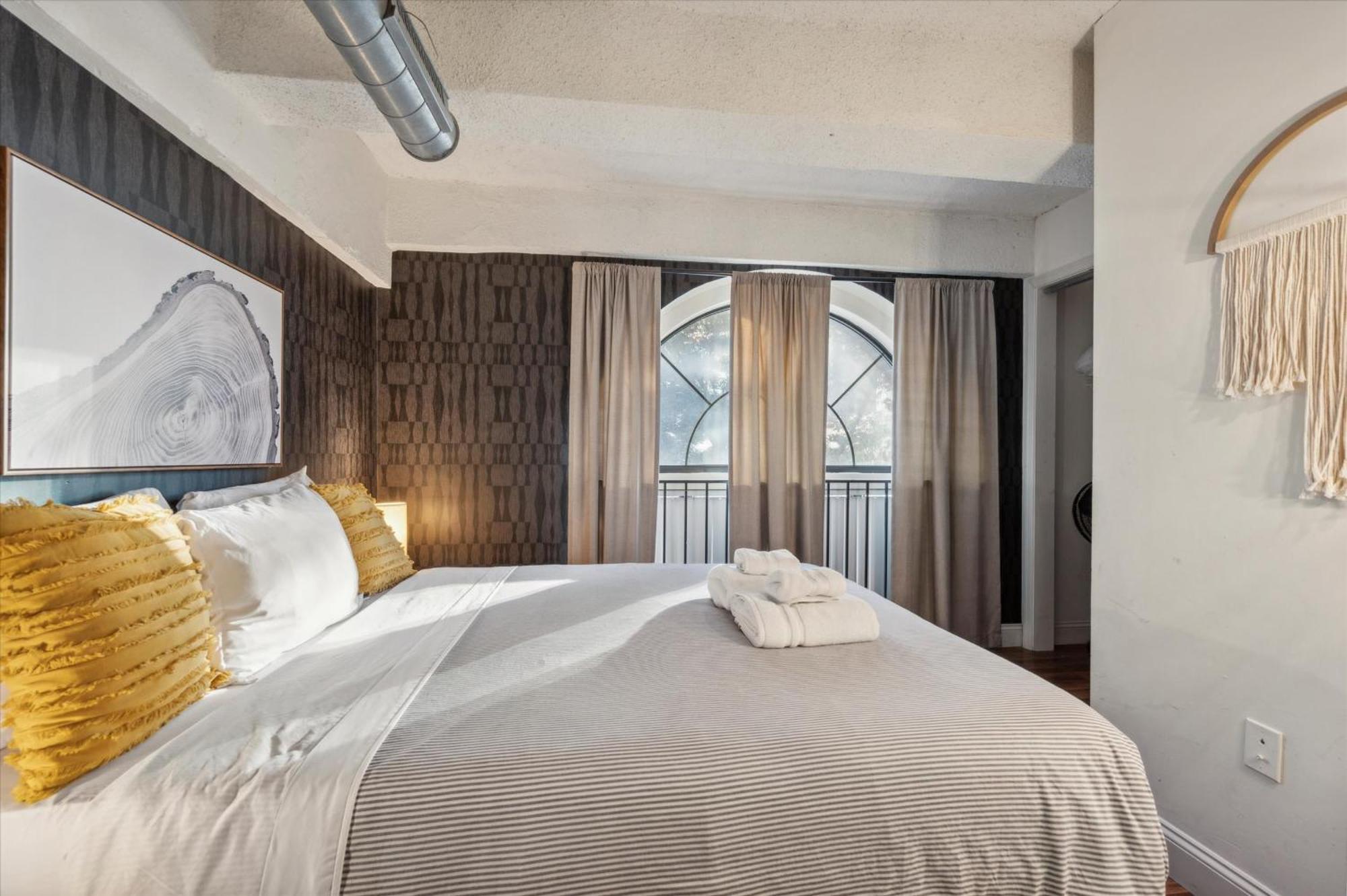 Sleeps 4! 2Br, Gym, Free Parking, Close To Major Attractions Philadelphia Exterior photo